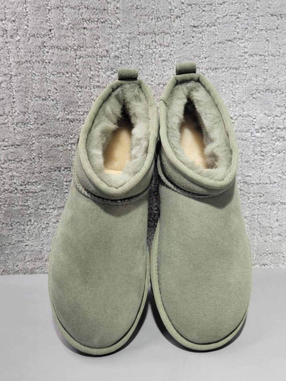 UGG Classic Ultra Mini Womens Size US 7 Light Green Suede Lined Fur Snow Boots - Picture 8 of 13